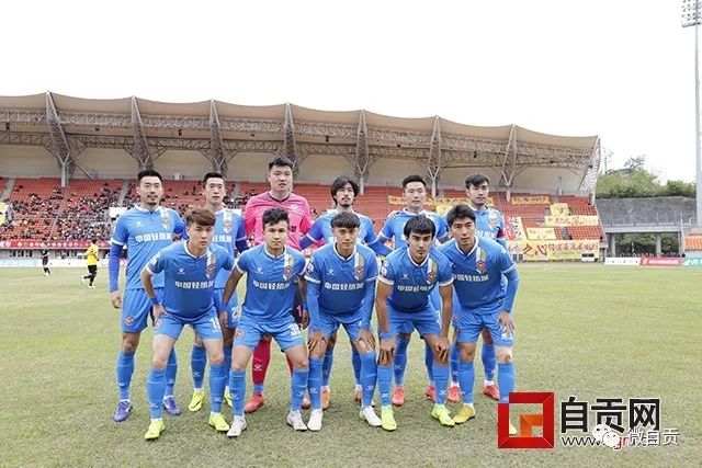为何疲惫也要坚持进行深蹲和俯卧撑？